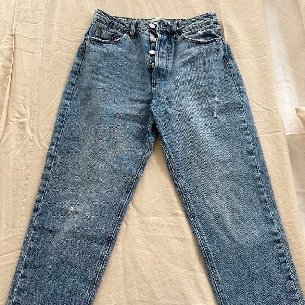 Stradivarius Mom Jeans- Women-Size 6 US- High Rise Button Fly Distressed